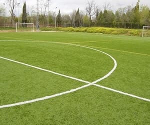 Construción de campos de fútbol de césped artificial